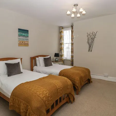 Roseberry House بيت للعطل ويتبي